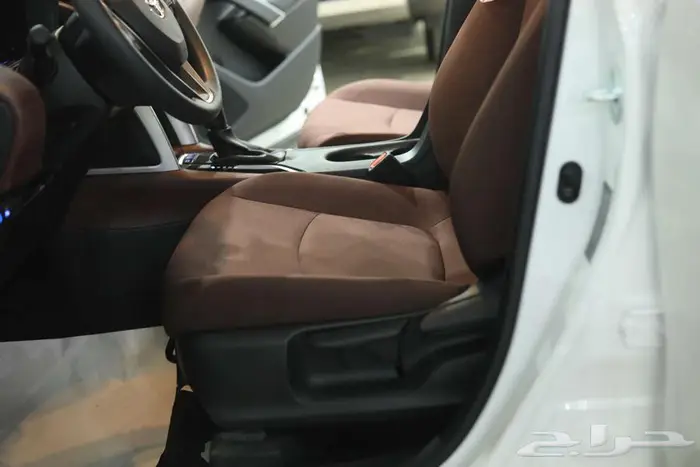 تويوتا كورولا كروس ستاندر ابيض هايبرد 2024 خصم خاص 20