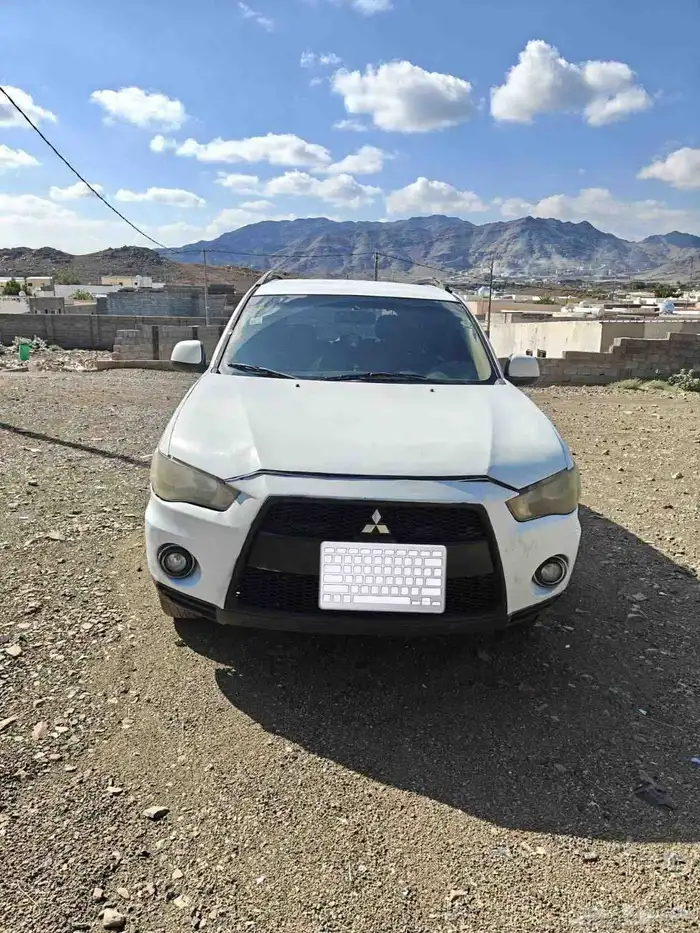 اوتلاندر 2011 ماكينه صغيرة 1