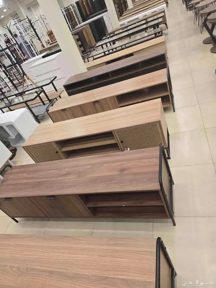 طاولات تلفزيون 14