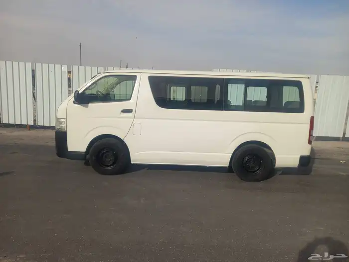 تويوتا هايس 15 راكب اللون أبيض الممشي 221 ألف الموديل 2014 4