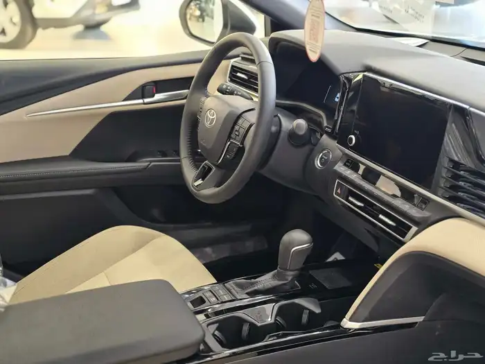 تويوتا كامري LE هايبرد 2026 2