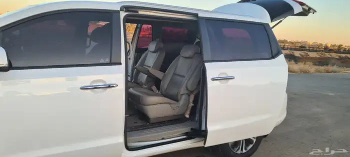 كيا كرنيفال 2019 15