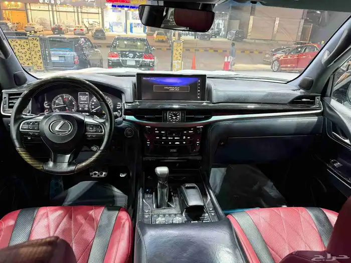 لكزس - 2019 - LX570 - فل كامل - بلاك اديشن 11