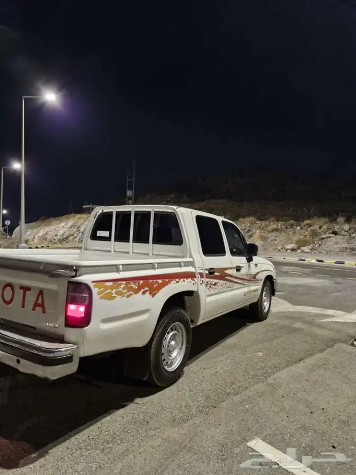 للبيع هايلكس 2002 3