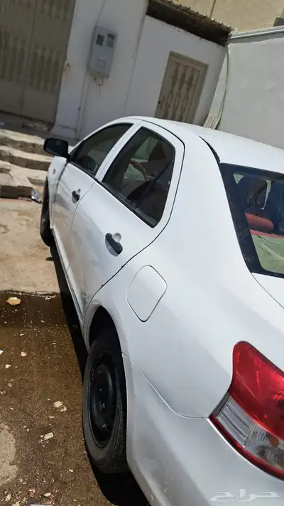 يوجد يارس لي الموديل 2012 index