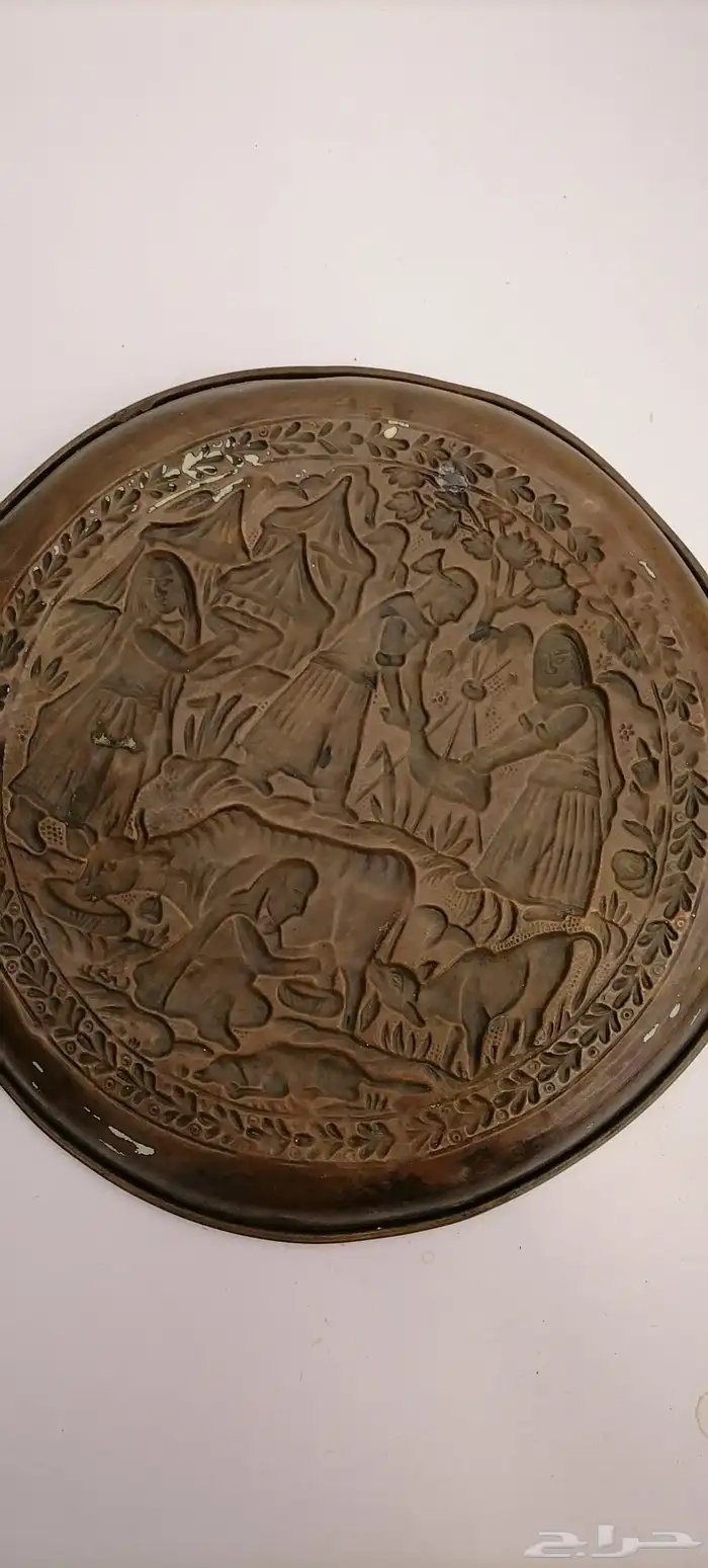 صحن من النوادر اشوري نحاس 1