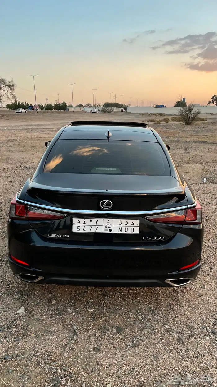 لكزس es 2021 CC 16