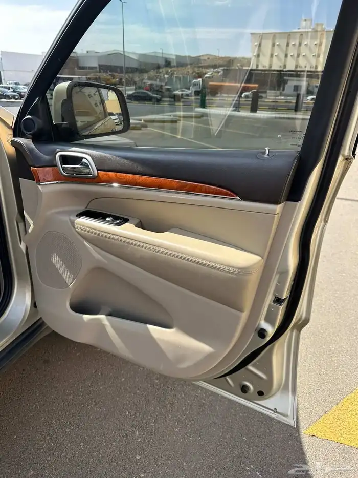 جيب جراند شروكي 2011 هيمي 8