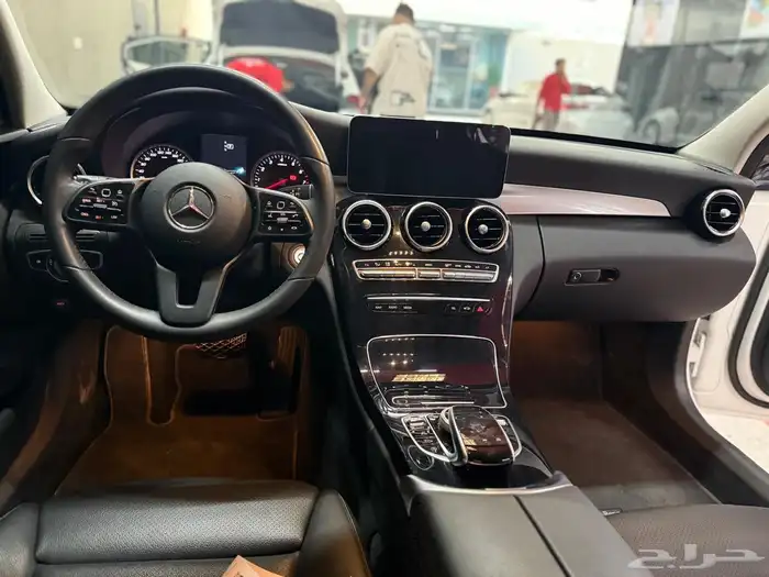 مرسيدس c200 2020 7