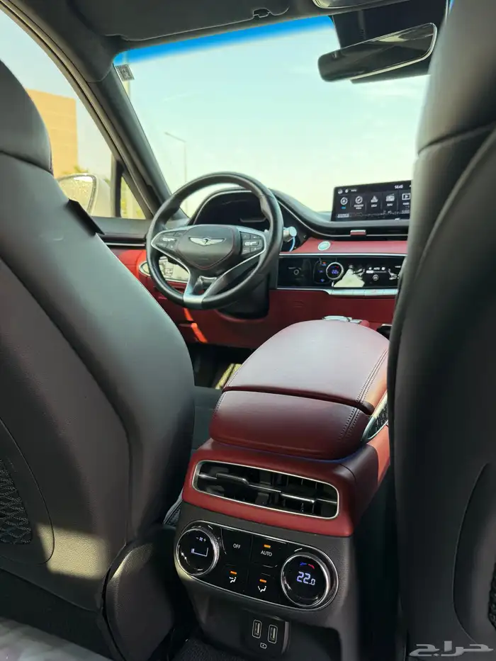 جينيسيس GV70 6