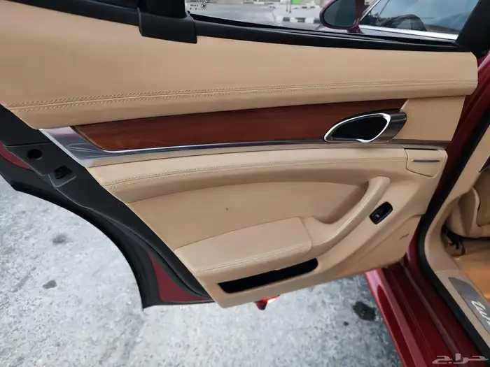 بورش باناميرا 2011 توربو 33