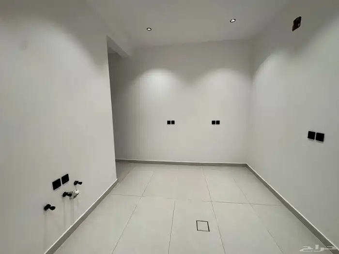 دور تاون هاوس ارضي فاخر في حي بدر مقابله مدرسه وجامع 8