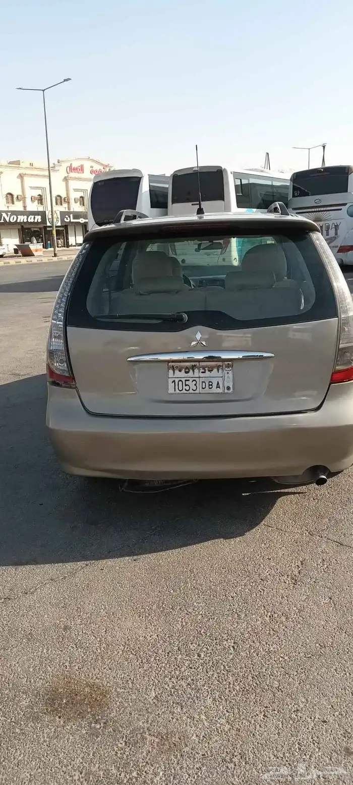 ميتسوبيشي جرانديز 2007 اتوماتيك 3