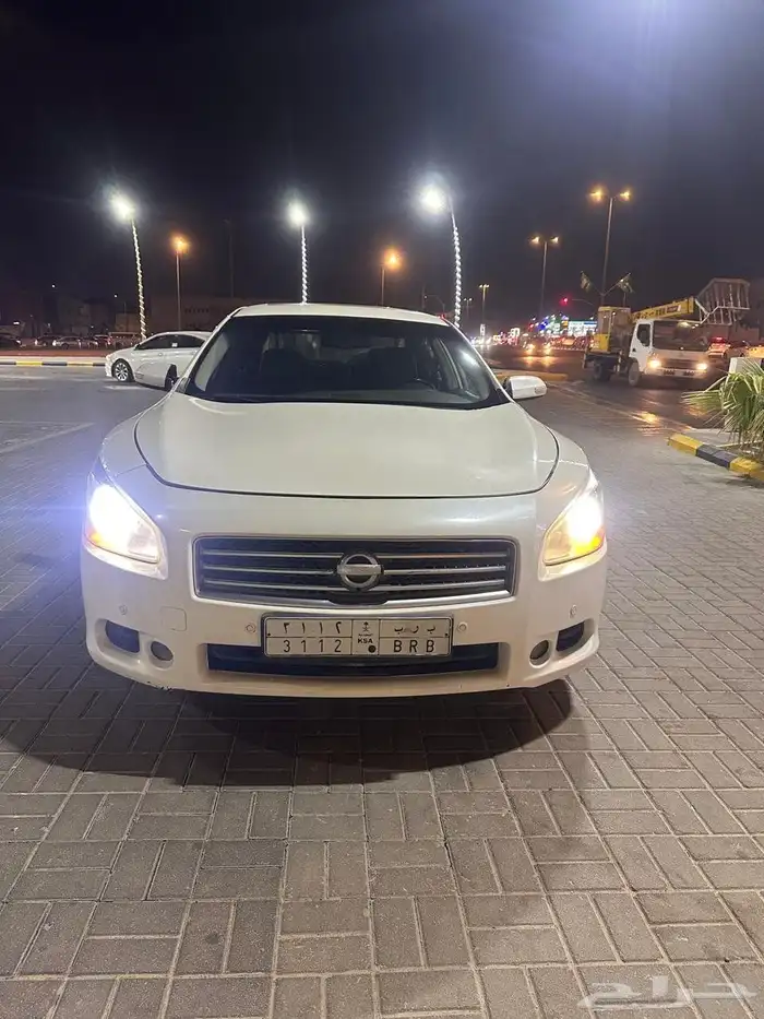 للبيع سيارة ماكسيما 2010 5