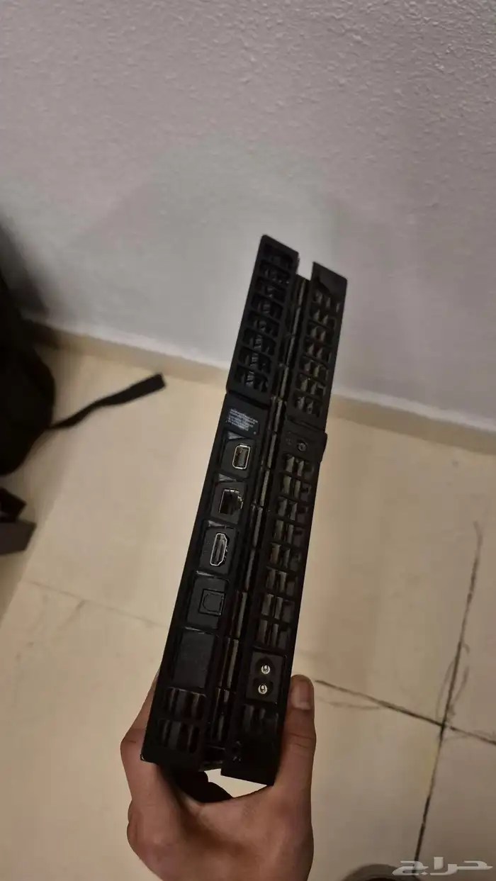 سوني 4 نضيف مع اسلاكه و اليد اصلي 2
