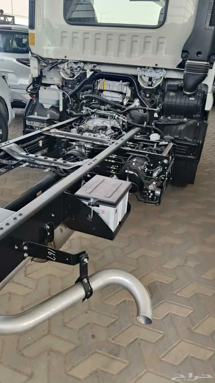 ايسوزو دينا 7.5 طن FRR 4