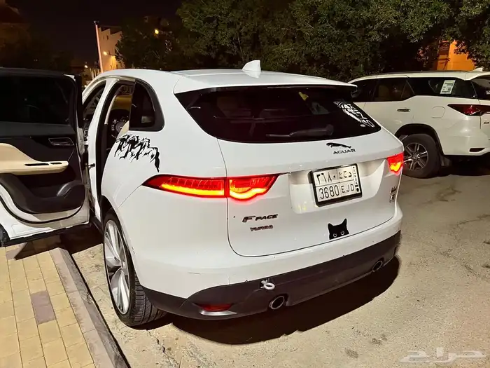 جاكوار Fpace 2017 19