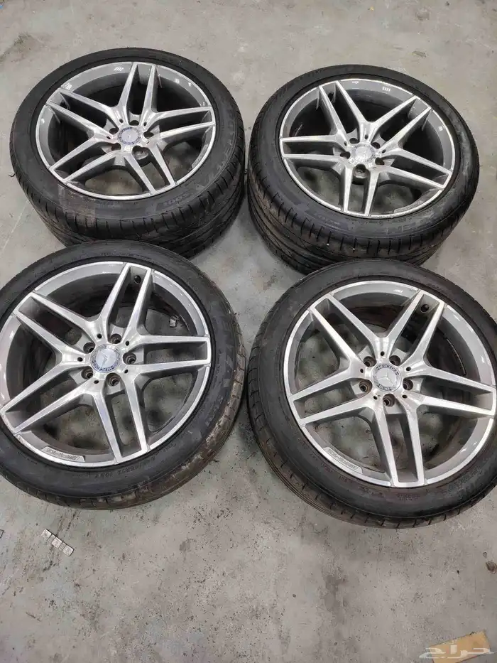 جنوط مرسيدس نجمه اصليه وكاله لون فيراني AMGنضيفه خاليه من ال 5