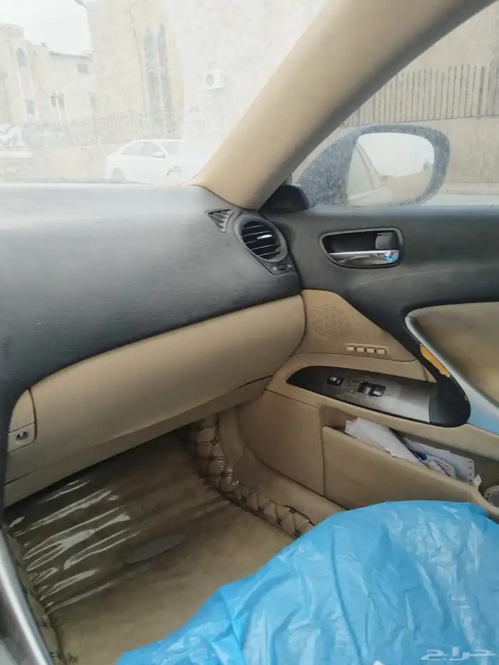 للبيع لكزس أرنوب is300 2