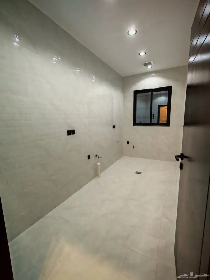 للبيع روف علوي مع ملحق بحي الموسي خميس مشيط 27