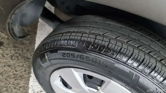 تويوتا انوفا اتوماتيك موديل 2011 9