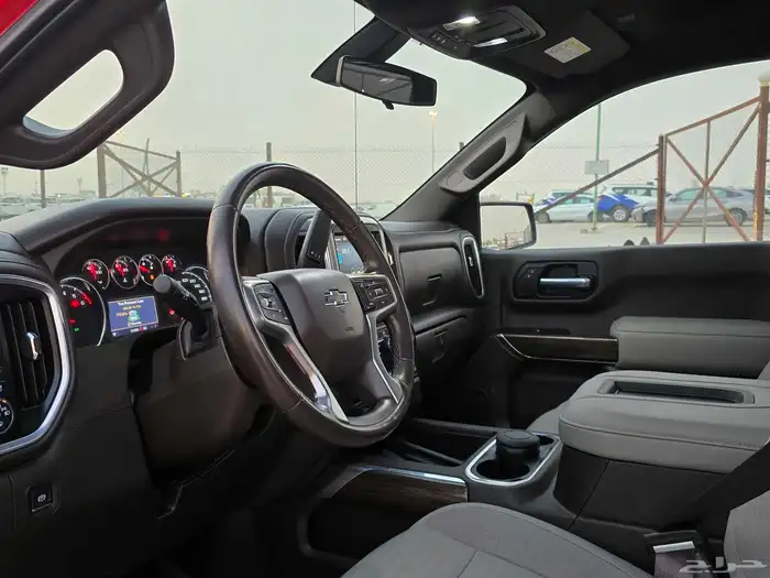 سلفرادو 2022 تريل بوس Z71 بحاله الوكاله 13