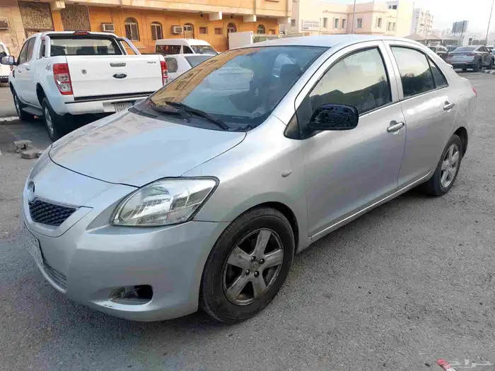 تويوتا يارس 2011 9