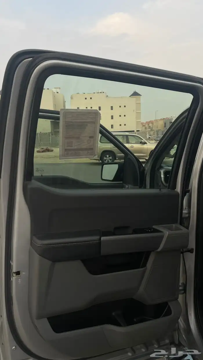 فورد F150 XLT مديل 2023 مكينه 8 سلندر 5.0 18