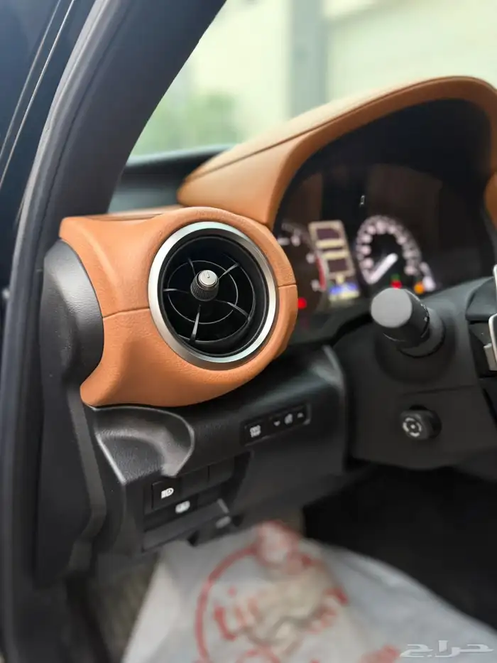 لكزس 2022 IS BB عداد قليل للبيع 13