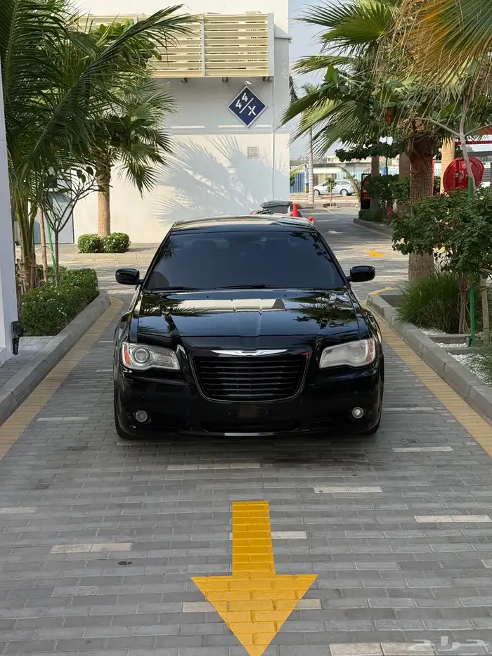 للبيع او البدل كرايزلر C300 2012 بودي بلد 23