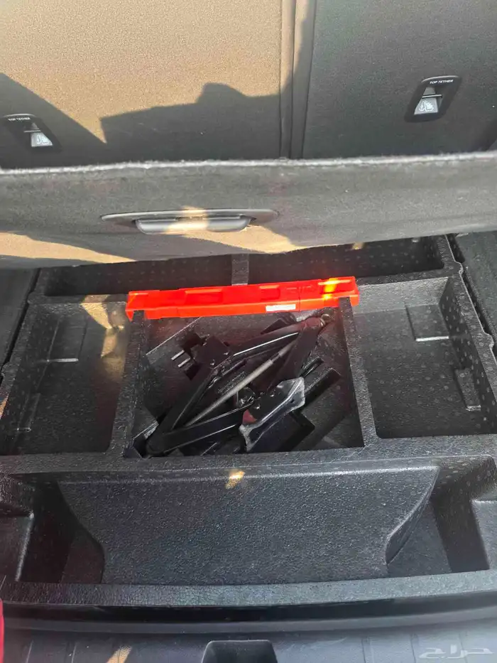 جيلي كولراي 2023 9