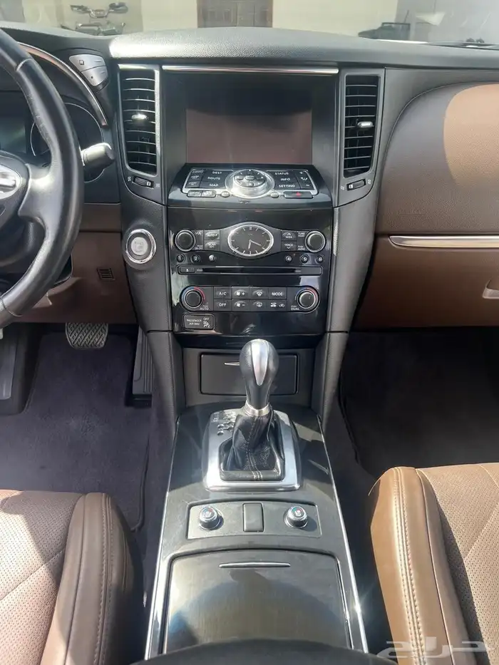 إنفينيتي QX70 موديل 2020 نظيف جدا 10