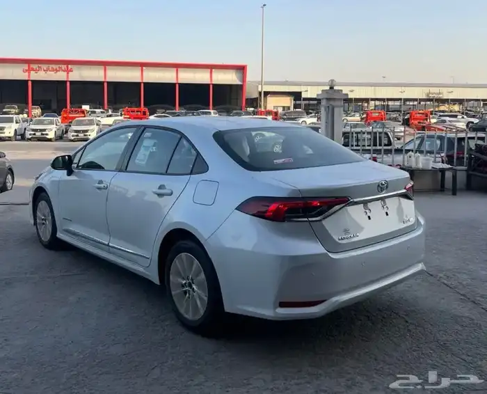تويوتا كورولا 2.0 سي سي 2026 4