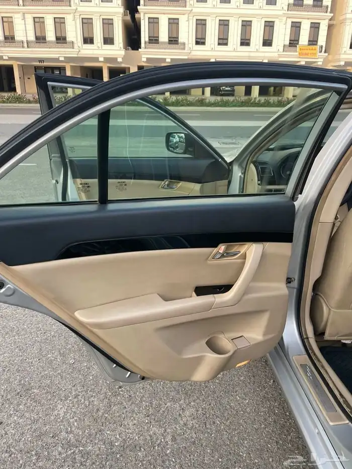 Geely Emgrand EC8 2013 12