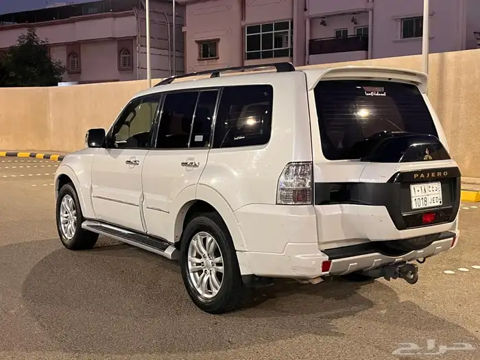 متسوبيشي باجيرو 2019 فل كامل الشعار الذهبي 3