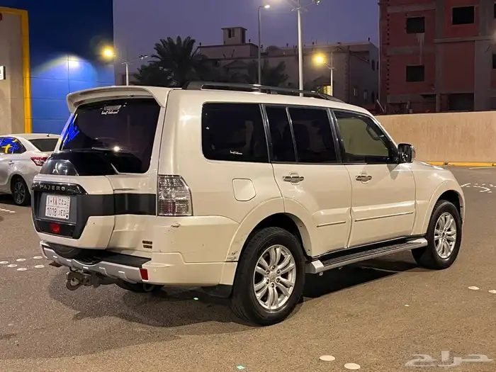 متسوبيشي باجيرو 2019 فل كامل الشعار الذهبي 5