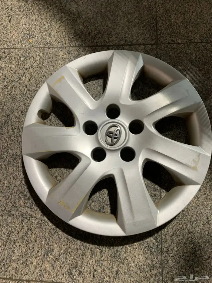 طيس كامري أصلي مستخدم 2010-2011 5