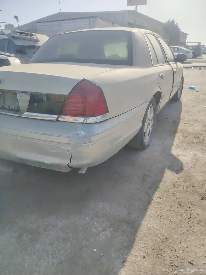 فورد فكتوريا 2011 2