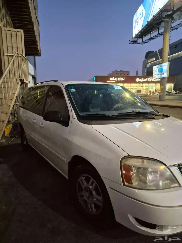 للبيع فورد فري ستار 2004 3