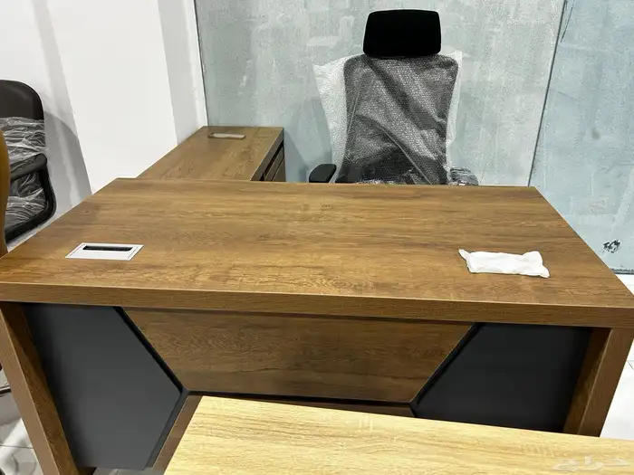 End of year sale on office furniture 17