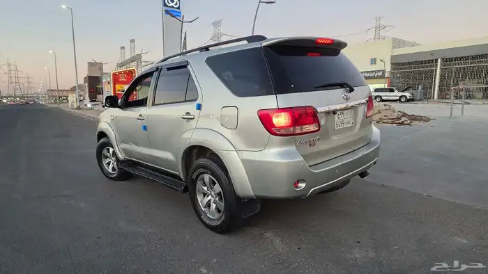 تويوتا فورتنر 8