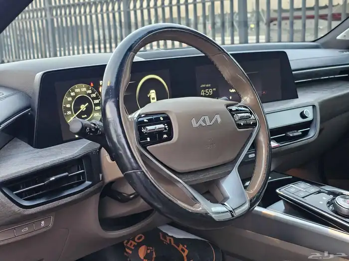 كيا K8 موديل 2022 نص فل 27