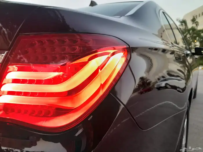 للبيع بي ام دبليو موديل 2012 نظيف 4