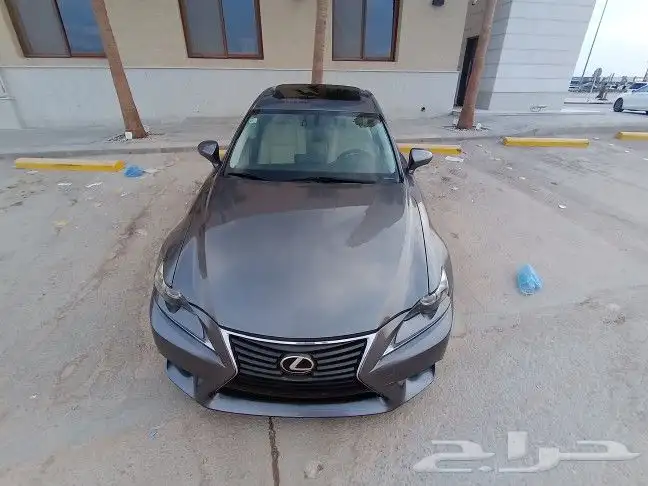 لكزس IS 2015 بحالة ممتازة وشزط الفحص 79