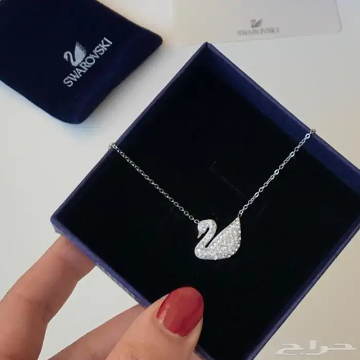 عقد الأناقة الأزلي من سواروفسكي 0