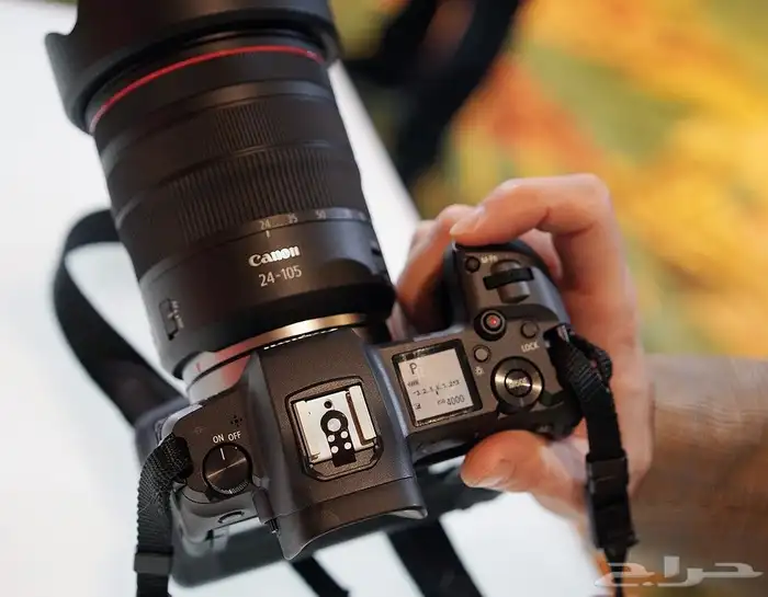 Canon R camera body only shutter 1800 comes with a box c 0