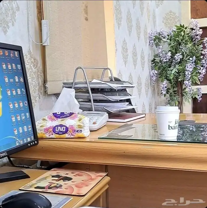 مكتب إداره شبه جديد 1