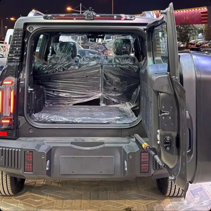 جيتور T2 لاكجري 2026 اسود مطفي اخر حبه في العرض 9