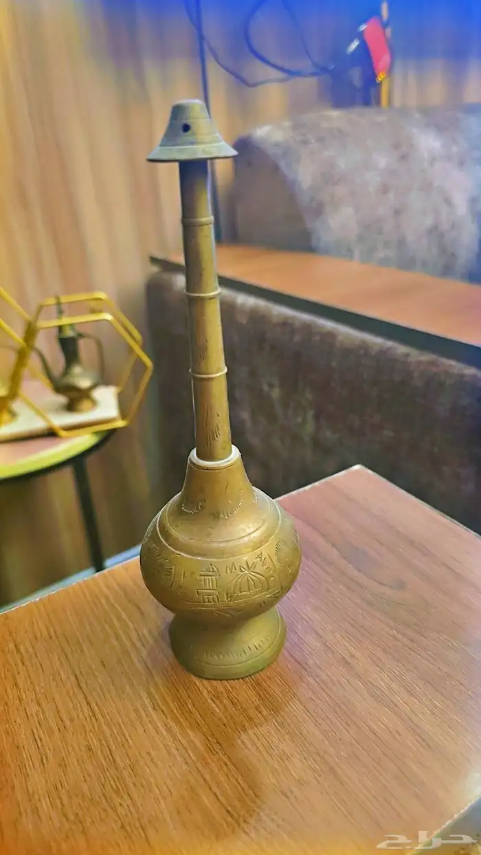 تحف نحاسيات اثريه عليها نقوش 2