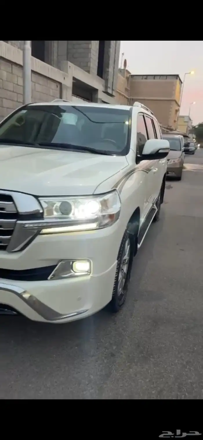 تويوتا لاند كروزر اي اكس ار 2017 4